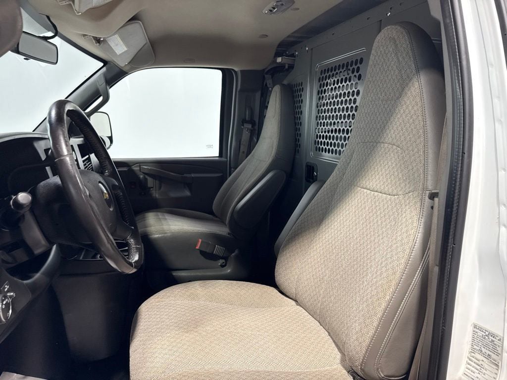 2020 Chevrolet Express Cargo Van RWD 2500 135" - 23040346 - 17