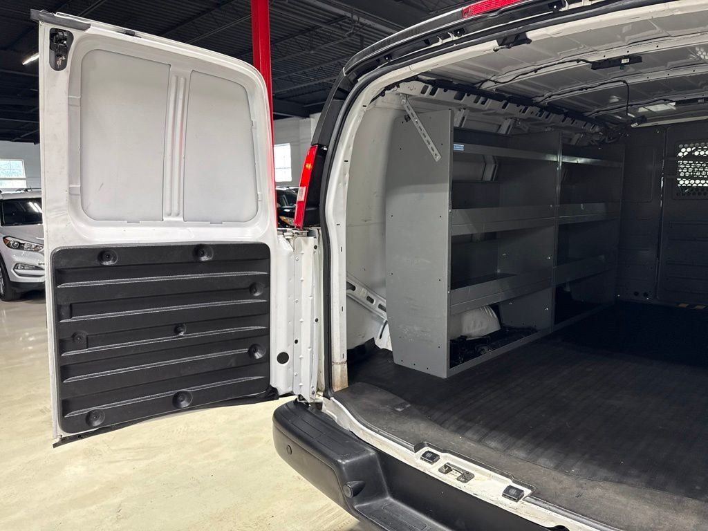 2020 Chevrolet Express Cargo Van RWD 2500 135" - 23040346 - 21