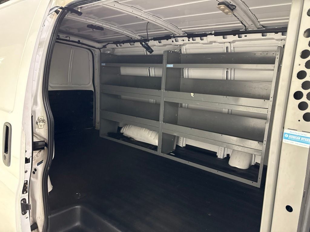 2020 Chevrolet Express Cargo Van RWD 2500 135" - 23040346 - 29