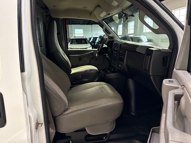 2020 Chevrolet Express Cargo Van RWD 2500 135" - 23040346 - 30