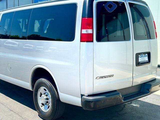 2020 Chevrolet Express Cargo Van RWD 2500 155" - 22443383 - 42