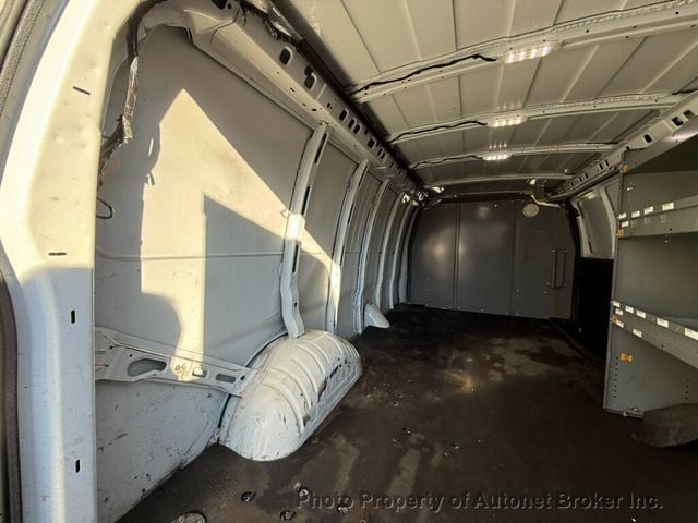 2020 Chevrolet Express Cargo Van RWD 3500 155" - 22968676 - 28