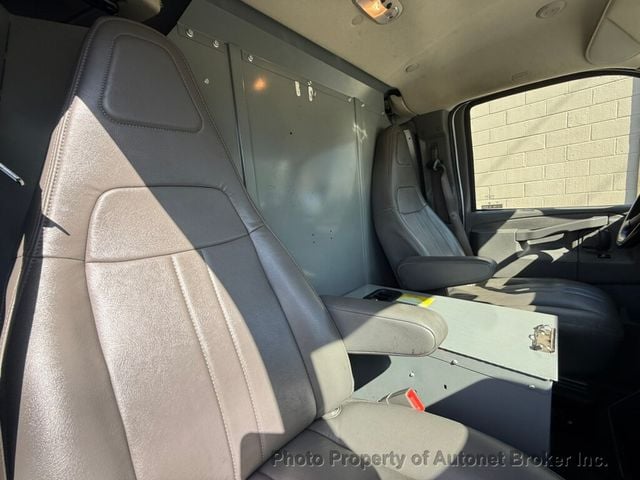 2020 Chevrolet Express Cargo Van RWD 3500 155" - 23016236 - 22