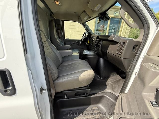 2020 Chevrolet Express Cargo Van RWD 3500 155" - 23019793 - 19