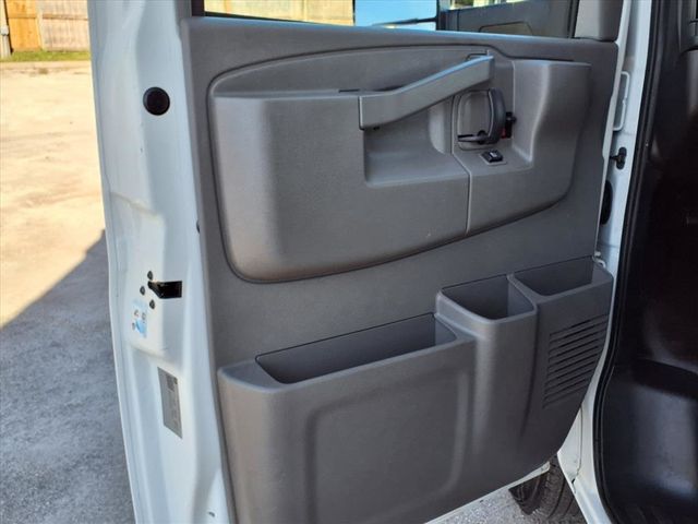 2020 Chevrolet Express Commercial Cutaway 3500 Van 139" - 22921587 - 18