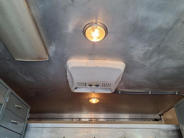 2020 Chevrolet Express Commercial Cutaway 3500 Van 139" - 22921587 - 25