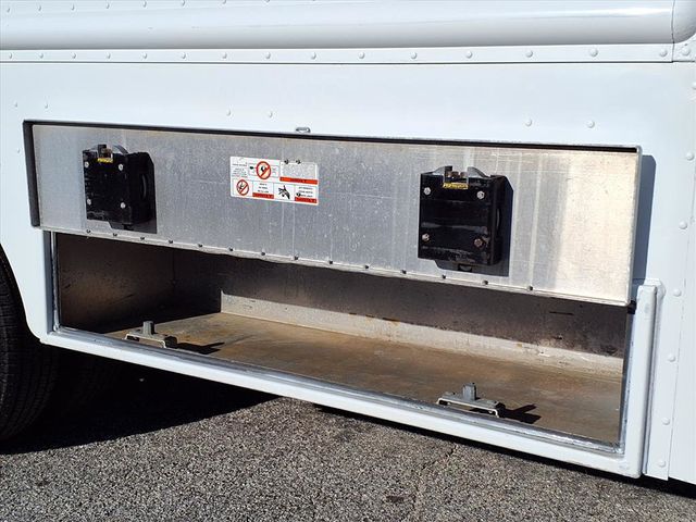 2020 Chevrolet Express Commercial Cutaway 3500 Van 139" - 22921587 - 32