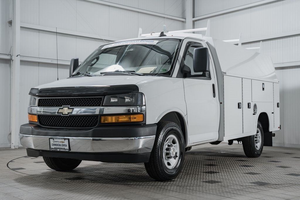 2020 Chevrolet Express Commercial Cutaway EXPRESS 3500 CUTAWAY * 6.0 V8 * KNAPHEIDE KUV W/RACK * 1 OWNER - 22742729 - 2