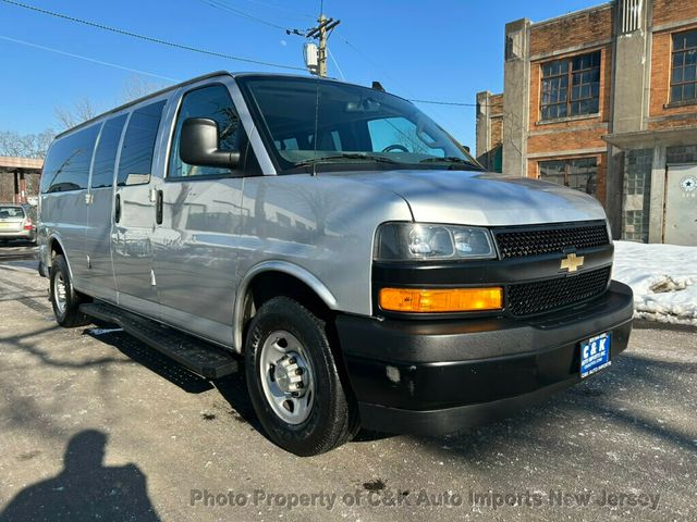 2020 Chevrolet Express Passenger 3500 155" LS EXTD WB,15 PASSENGER SEATING,REAR PARK ASSIST,6.0 - 22991455 - 4