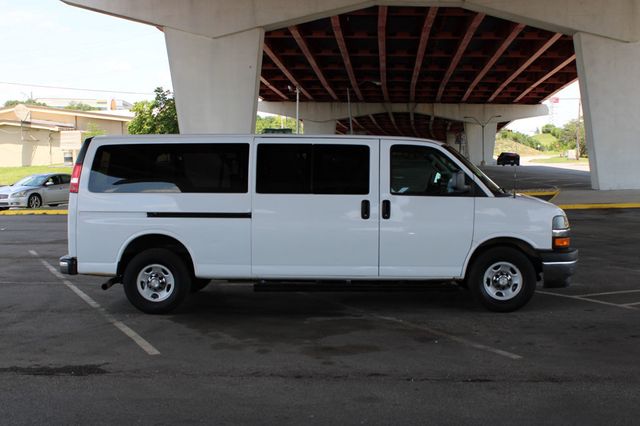 2020 Chevrolet Express 3500 LT Extended's photo