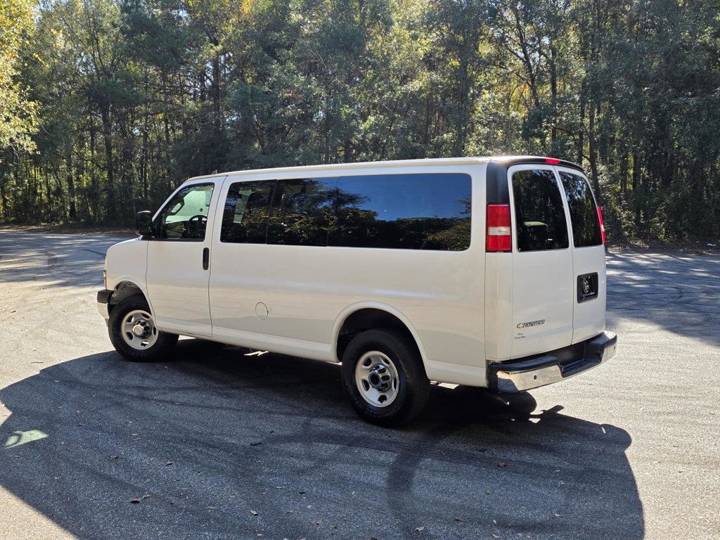 2020 Chevrolet Express 2500 Passenger LT Van photo 2