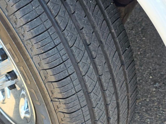 2020 Chevrolet Express Passenger RWD 2500 135" LT - 22881906 - 17