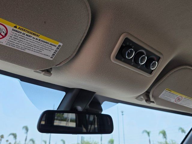 2020 Chevrolet Express Passenger RWD 2500 135" LT - 22881906 - 29