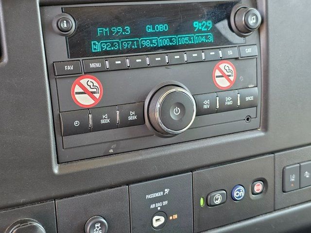 2020 Chevrolet Express Passenger RWD 2500 135" LT - 22881906 - 33