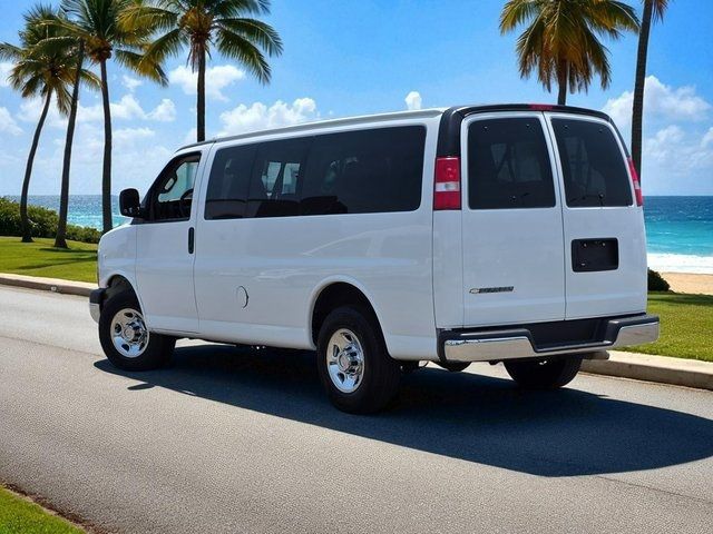 2020 Chevrolet Express Passenger RWD 2500 135" LT - 22881906 - 3