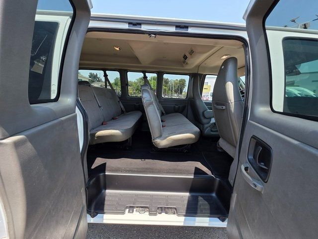 2020 Chevrolet Express Passenger RWD 2500 135" LT - 22884280 - 12