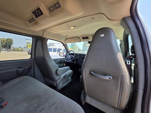 2020 Chevrolet Express Passenger RWD 2500 135" LT - 22884280 - 15