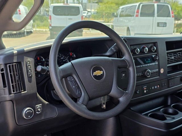 2020 Chevrolet Express Passenger RWD 2500 135" LT - 22884280 - 18