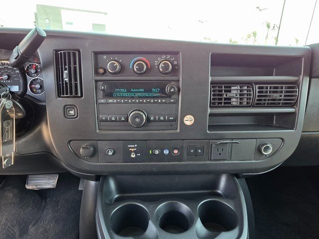 2020 Chevrolet Express Passenger RWD 2500 135" LT - 22884280 - 23