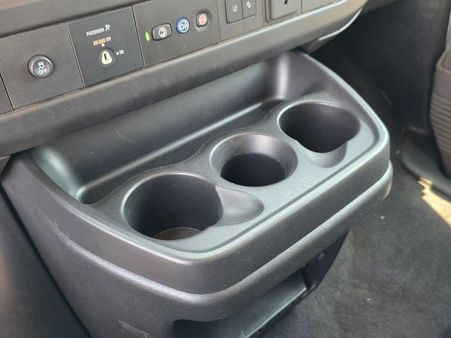 2020 Chevrolet Express Passenger RWD 2500 135" LT - 22884280 - 34