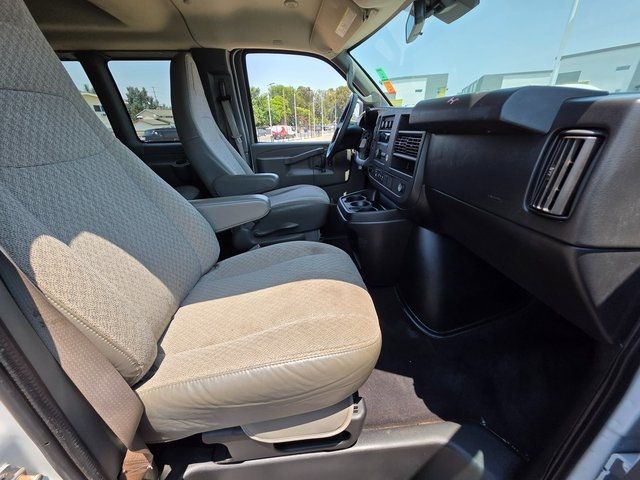 2020 Chevrolet Express Passenger RWD 2500 135" LT - 22884280 - 8