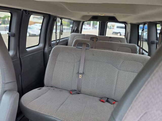 2020 Chevrolet Express Passenger RWD 2500 135" LT - 22971920 - 22