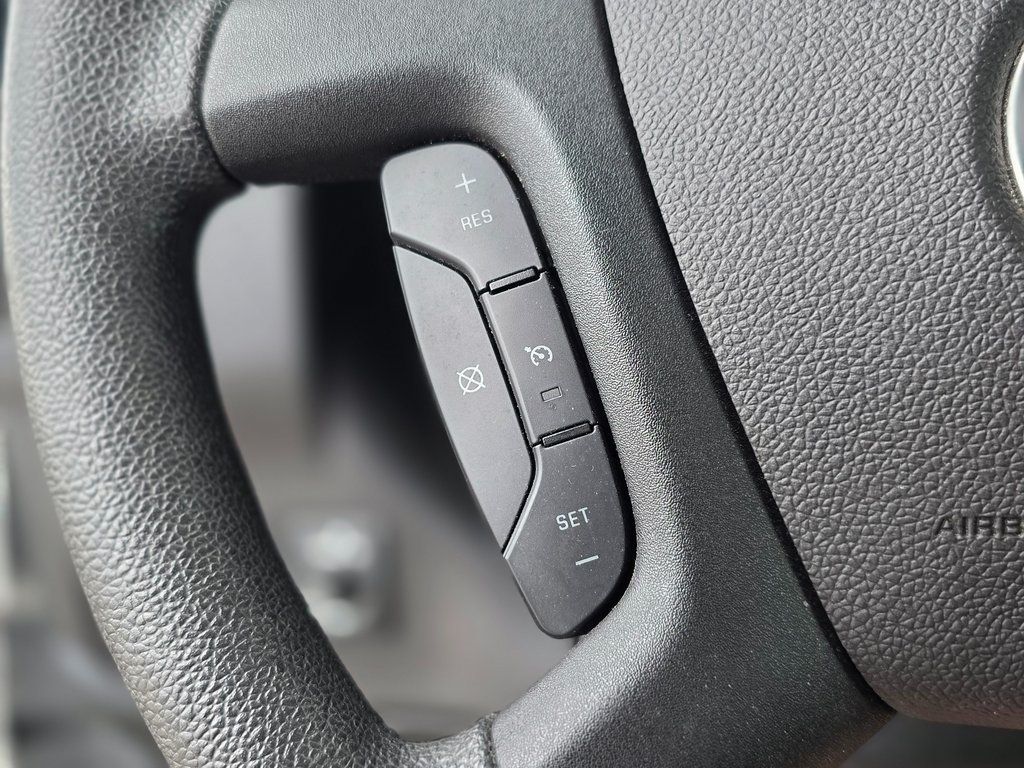 2020 Chevrolet Express Passenger RWD 2500 135" LT - 22971920 - 27