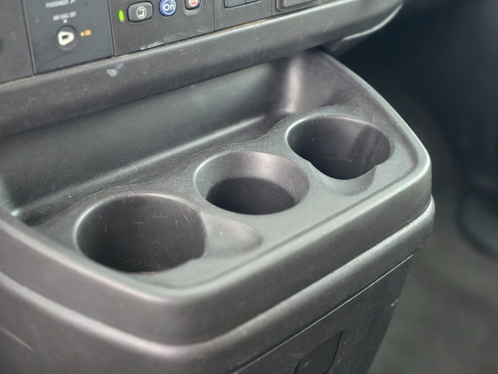 2020 Chevrolet Express Passenger RWD 2500 135" LT - 22971920 - 33