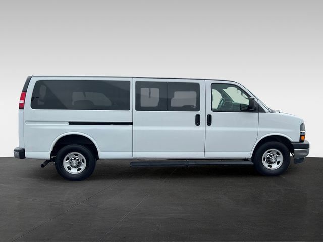 2020 Chevrolet Express Passenger RWD 3500 155" LT - 22997318 - 5