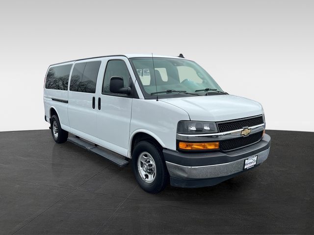 2020 Chevrolet Express Passenger RWD 3500 155" LT - 22997318 - 6
