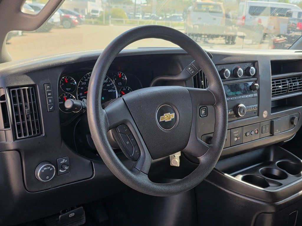 2020 Chevrolet Express Passenger RWD 3500 155" LT - 22902649 - 11