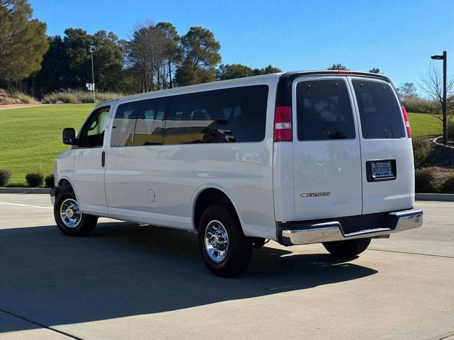 2020 Chevrolet Express Passenger RWD 3500 155" LT - 22902649 - 1