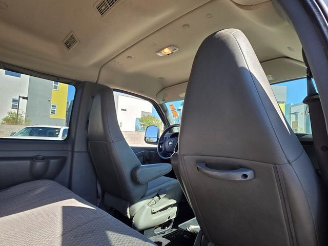 2020 Chevrolet Express Passenger RWD 3500 155" LT - 22902649 - 21