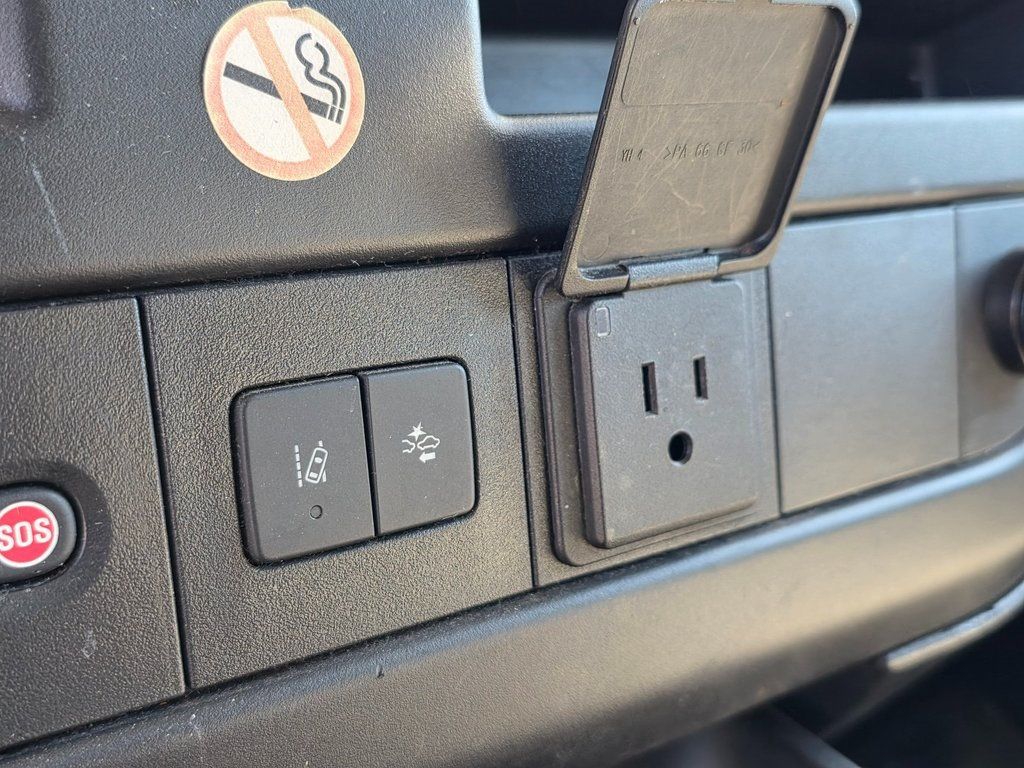 2020 Chevrolet Express Passenger RWD 3500 155" LT - 22902649 - 25