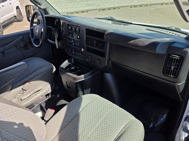 2020 Chevrolet Express Passenger RWD 3500 155" LT - 22902649 - 7