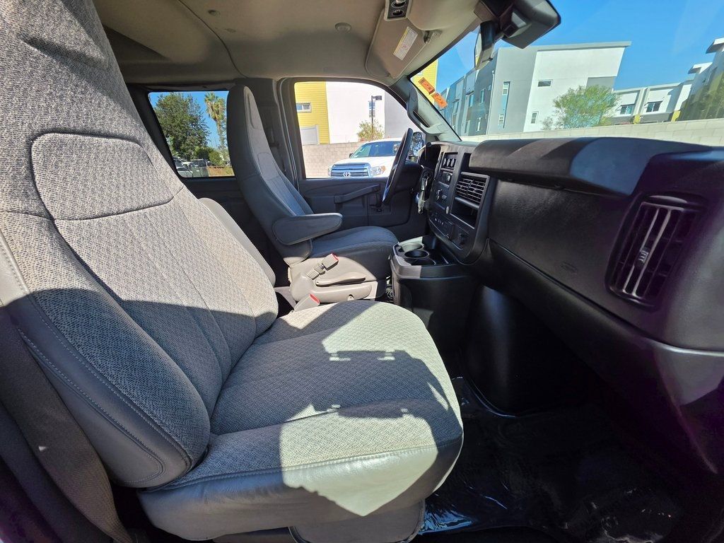 2020 Chevrolet Express Passenger RWD 3500 155" LT - 22902649 - 8