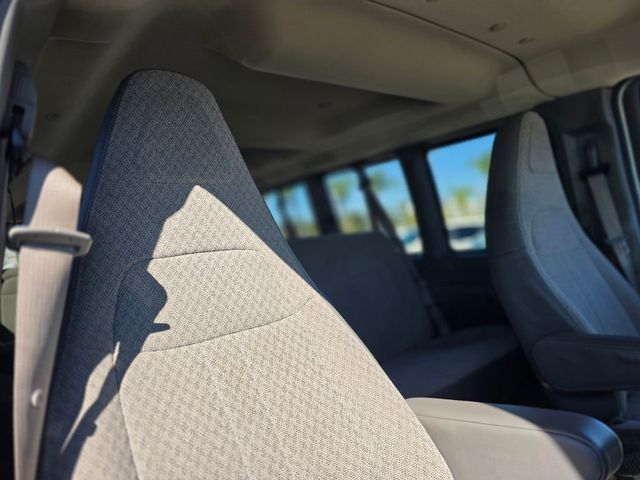 2020 Chevrolet Express Passenger RWD 3500 155" LT - 22988946 - 9