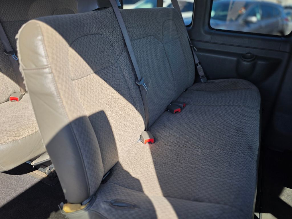 2020 Chevrolet Express Passenger RWD 3500 155" LT - 22988946 - 13