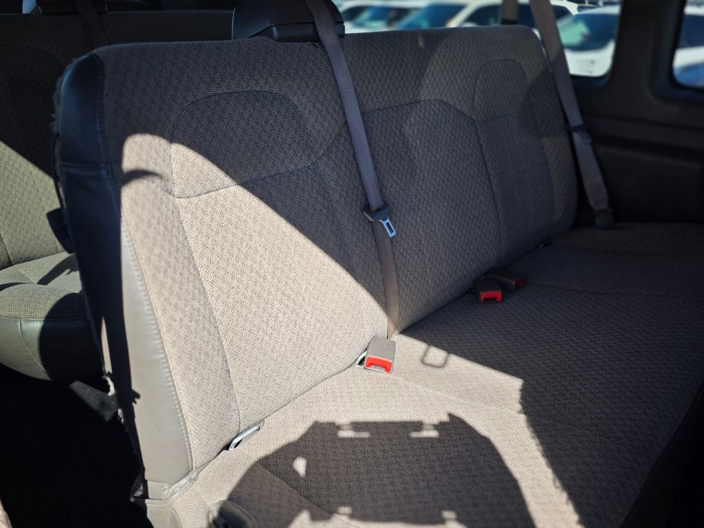 2020 Chevrolet Express Passenger RWD 3500 155" LT - 22988946 - 14