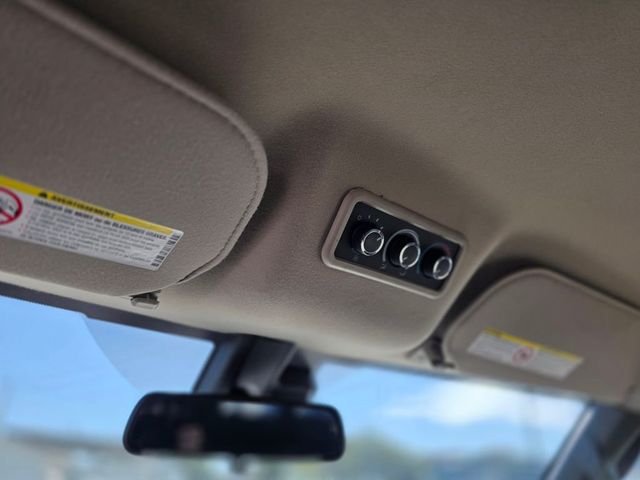 2020 Chevrolet Express Passenger RWD 3500 155" LT - 22988946 - 33