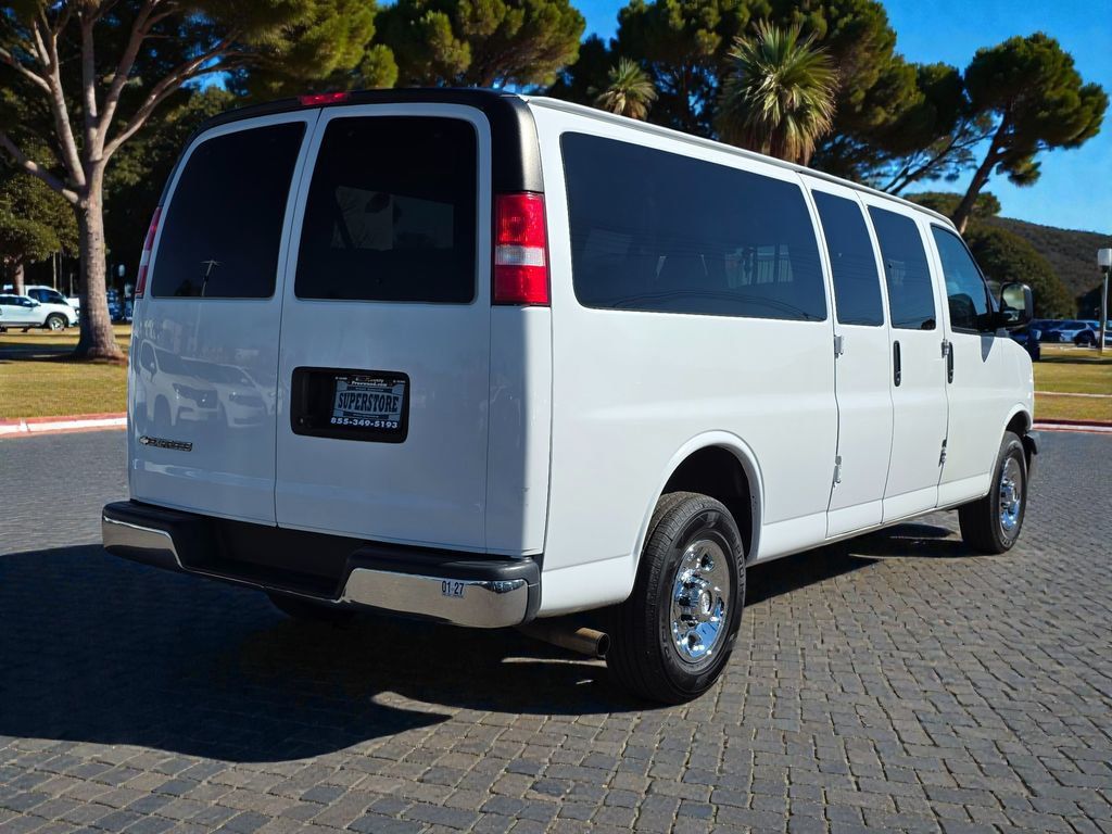 2020 Chevrolet Express Passenger RWD 3500 155" LT - 22988946 - 5