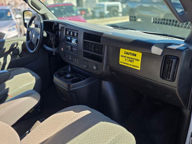 2020 Chevrolet Express Passenger RWD 3500 155" LT - 22988946 - 7
