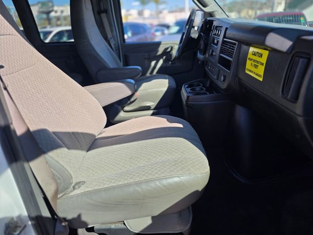 2020 Chevrolet Express Passenger RWD 3500 155" LT - 22988946 - 8