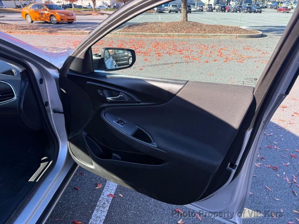 2020 Chevrolet Malibu 4dr Sedan LT - 22944669 - 9