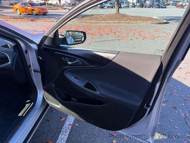 2020 Chevrolet Malibu 4dr Sedan LT - 22944669 - 9