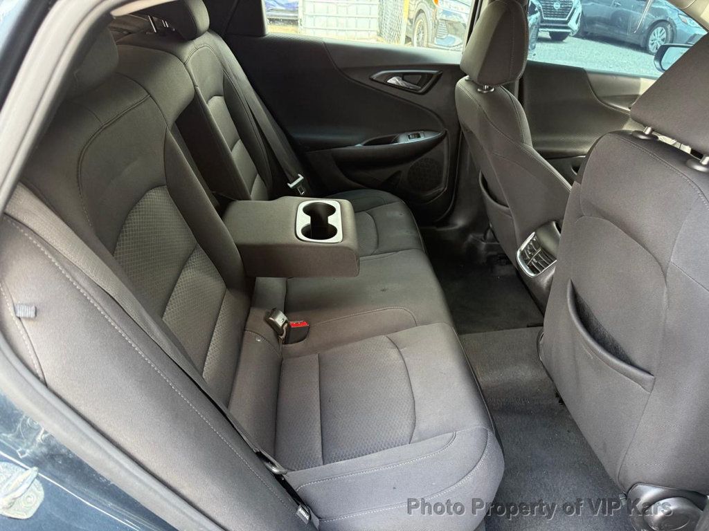 2020 Chevrolet Malibu 4dr Sedan LT - 23038905 - 11