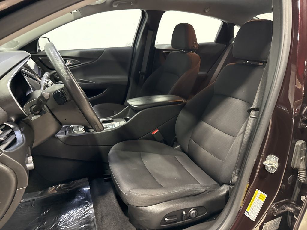 2020 Chevrolet Malibu 4dr Sedan LT - 22992977 - 23