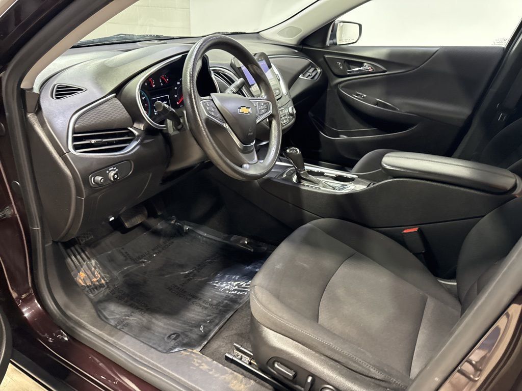 2020 Chevrolet Malibu 4dr Sedan LT - 22992977 - 24