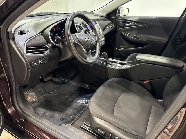 2020 Chevrolet Malibu 4dr Sedan LT - 22992977 - 24
