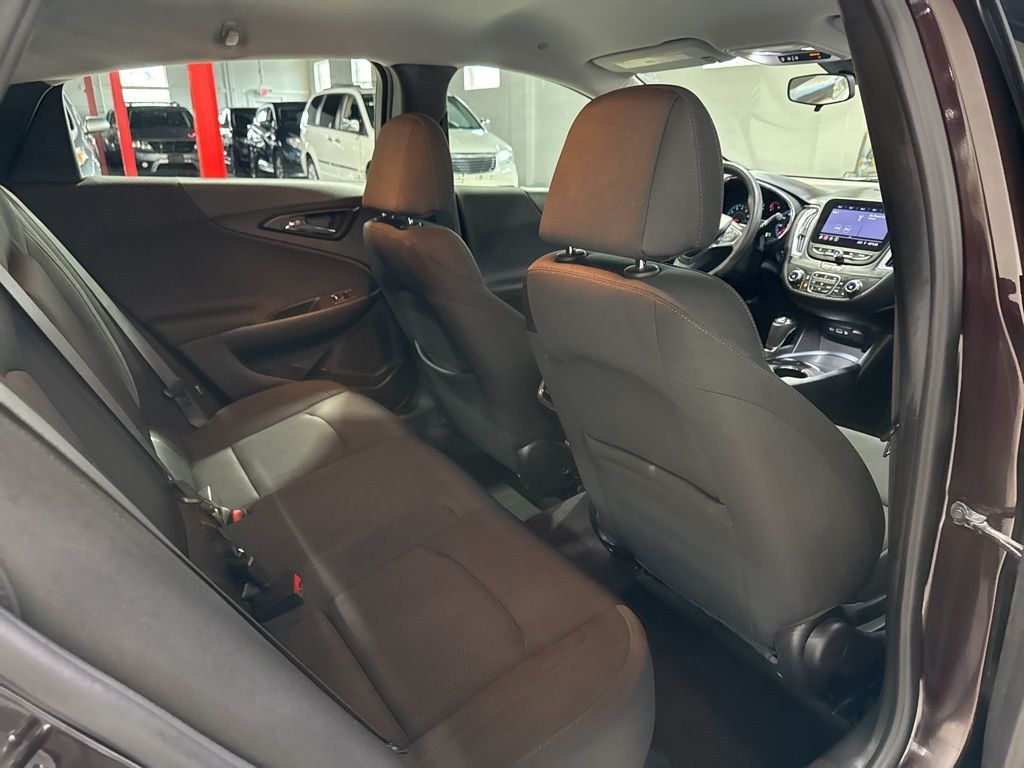 2020 Chevrolet Malibu 4dr Sedan LT - 22992977 - 35